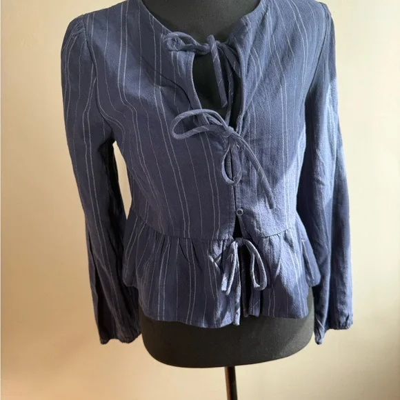 KIRIOUS LA Navy Pinstripe Tie Front Peplum Blouse Boho Cottagecore Top M NWT - Picture 2 of 11